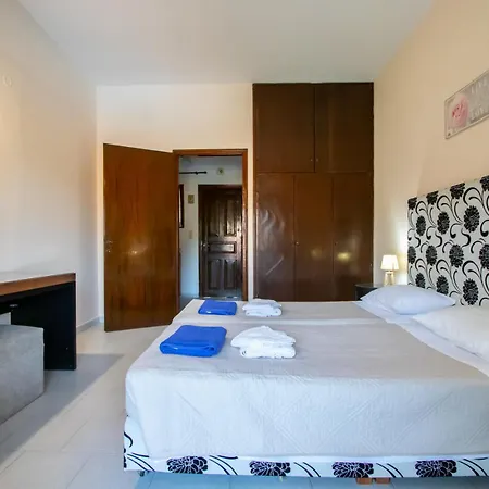 Zoi Apartmens Antonis Botsis * Mesongí